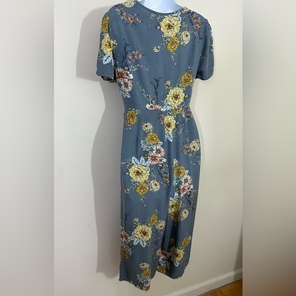 Band of Gypsies sz X sm jumpsuit mid calf gray with a floral print Button front - Picture 4 of 11